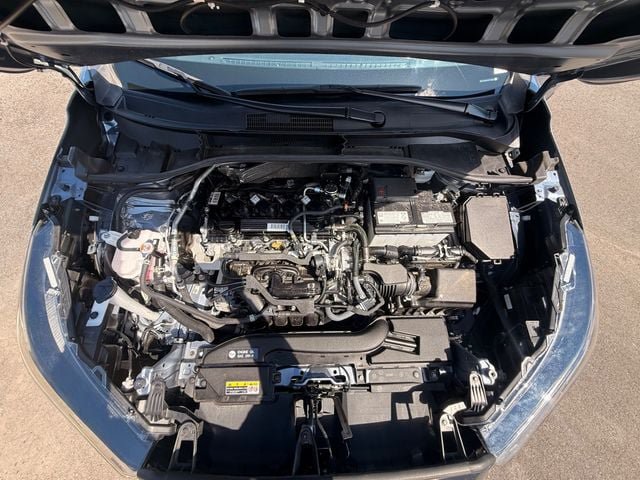 Used 2025 Toyota Corolla Cross LE FWD image 23