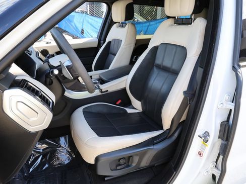 Used 2019 Land Rover Range Rover Sport HST AWD/4WD image 21