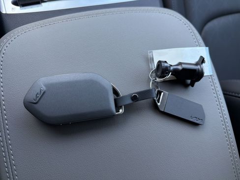 New 2026 Kia Carnival SX FWD image 38
