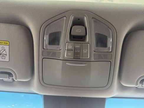 Used 2018 Hyundai Santa Fe Limited image 14