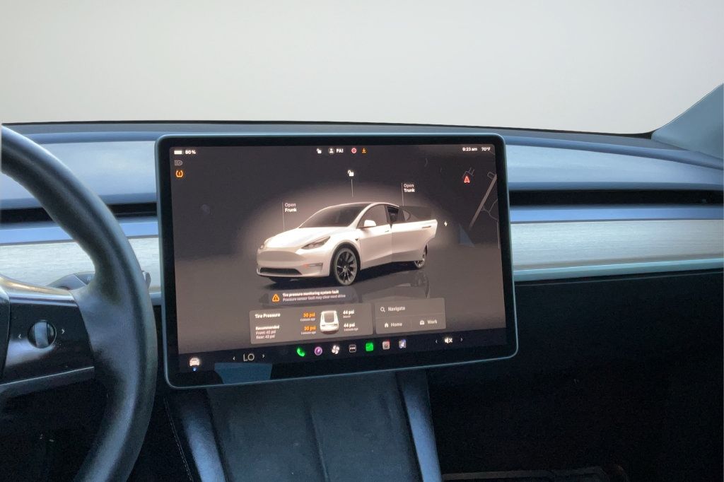 Used 2024 Tesla Model Y 2WD image 12