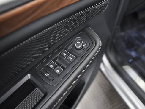 Used 2024 Volkswagen Atlas SE image 10