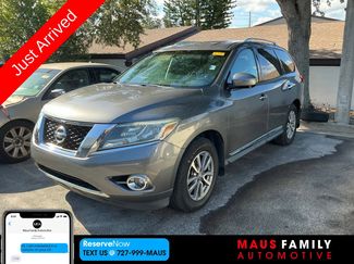 Used 2016 Nissan Pathfinder SL w/ SL Tech Package FWD video 1