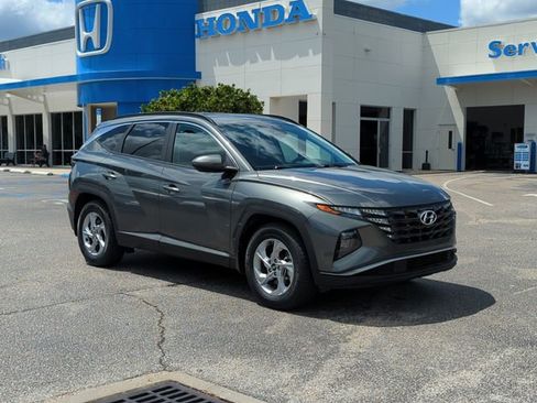 Used 2022 Hyundai Tucson SEL FWD image 2