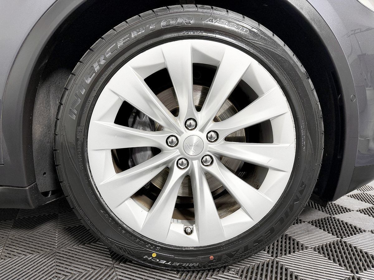 Used 2018 Tesla Model X 75D AWD/4WD image 28