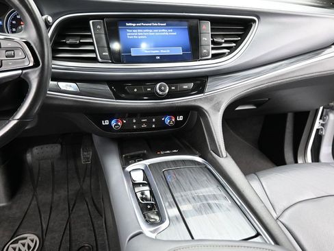 Used 2023 Buick Enclave Essence w/ Sport Touring Edition image 16