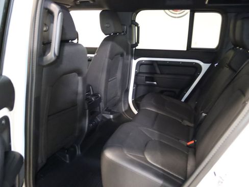 Used 2025 Land Rover Defender 110 S image 55