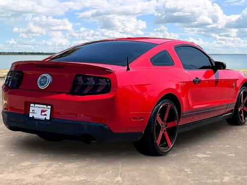 Used 2010 Ford Mustang Coupe RWD image 4