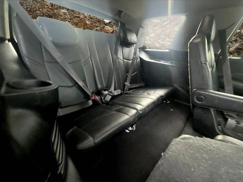 Used 2019 Cadillac Escalade Luxury image 25