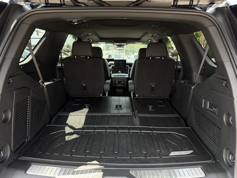 Used 2026 GMC Yukon AT4 w/ AT4 Premium Package AWD/4WD image 36
