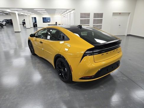 New 2026 Toyota Prius Plug-In Hybrid image 4