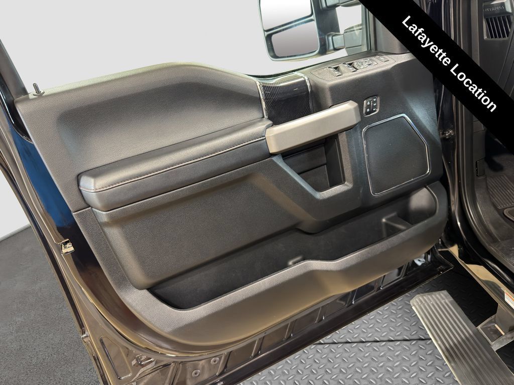 Used 2021 Ford F450 Platinum w/ FX4 Off-Road Package AWD/4WD image 17