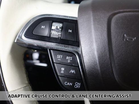 Used 2022 Lincoln Nautilus Black Label w/ Class II Trailer Tow Package image 5