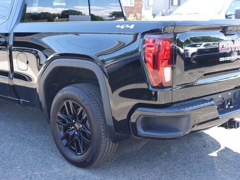 Used 2024 GMC Sierra 1500 Elevation w/ Preferred Package AWD/4WD image 7
