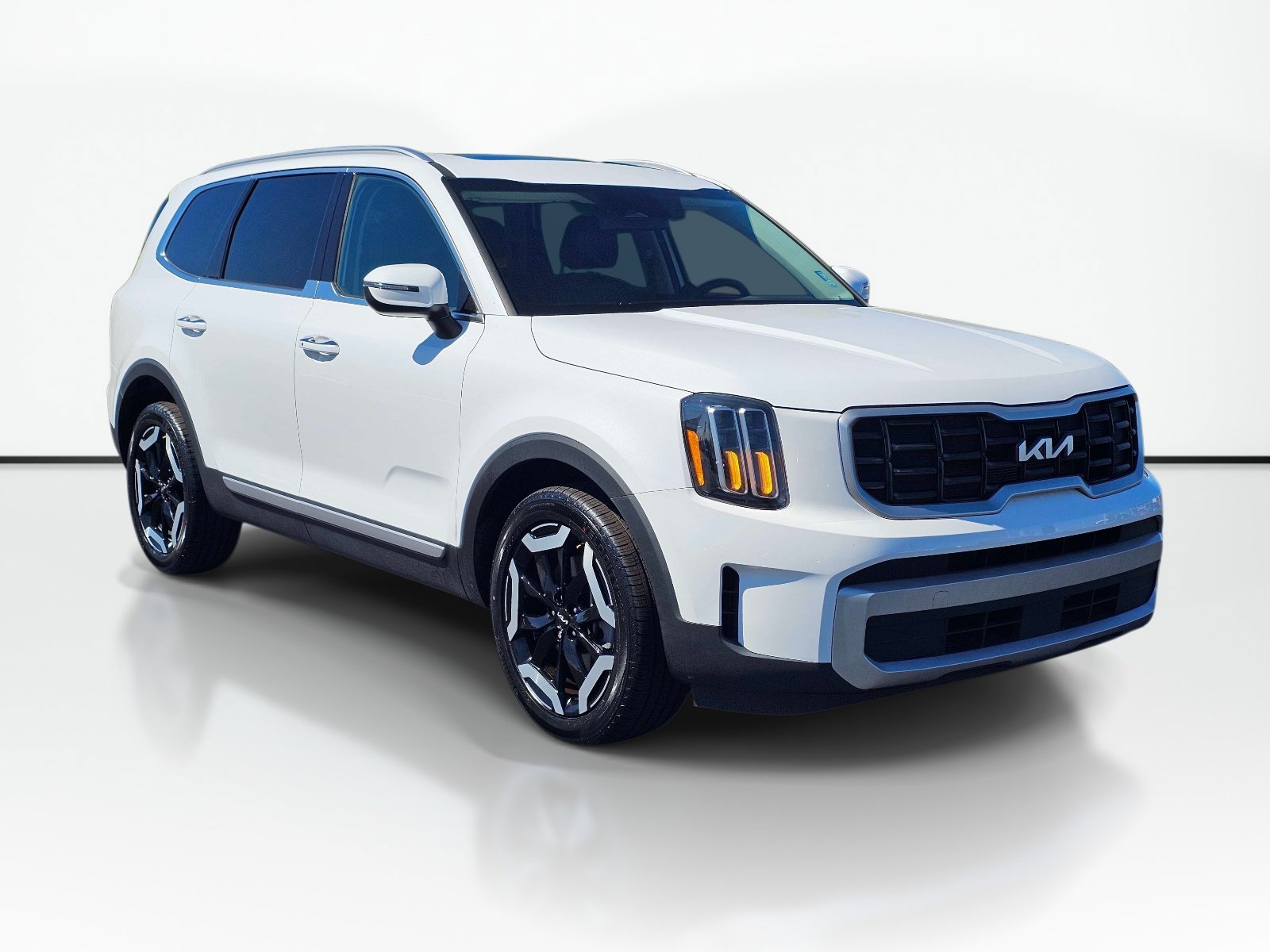 Certified 2024 Kia Telluride S w/ S Sunroof Package FWD image 11