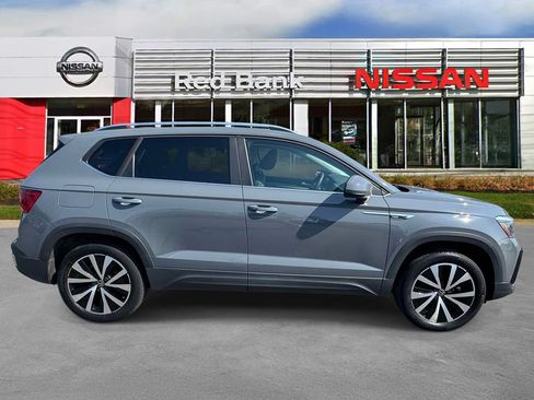 Used 2022 Volkswagen Taos SE AWD/4WD image 6