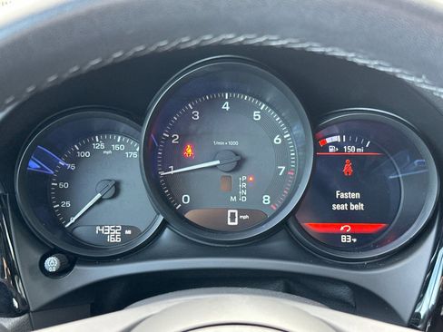 Certified 2024 Porsche Macan image 25