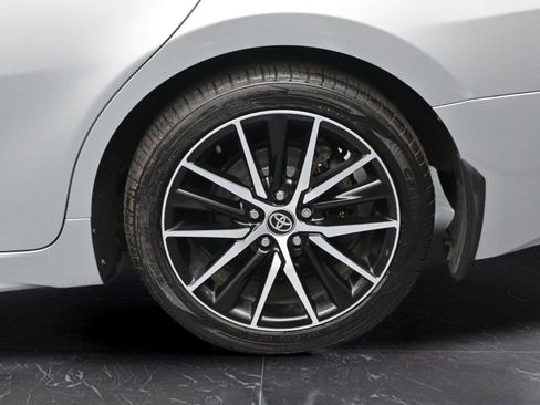 Used 2021 Toyota Camry SE w/ Audio Upgrade Package FWD image 13