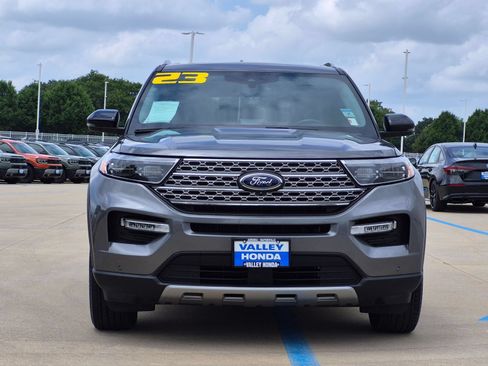 Used 2023 Ford Explorer Limited w/ Limited Technology Package AWD/4WD image 3