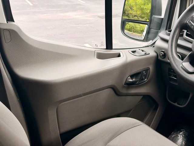 Used 2022 Ford Transit 350 XLT RWD image 21