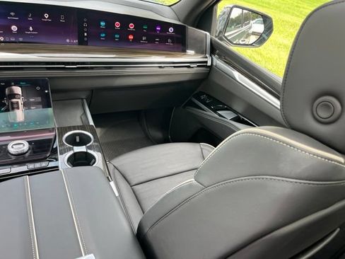 Used 2025 Cadillac Escalade Premium Luxury w/ Touring Package RWD image 44