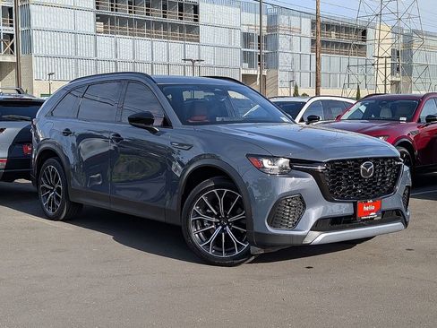 Certified 2025 MAZDA CX-70 Plug-In Hybrid w/ Premium Plus AWD/4WD image 4