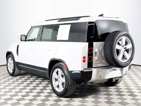 Used 2025 Land Rover Defender 110 S image 7