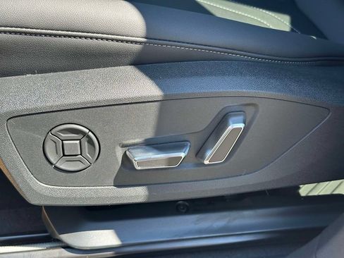 New 2026 Audi Q3 quattro 2.0T AWD/4WD image 13