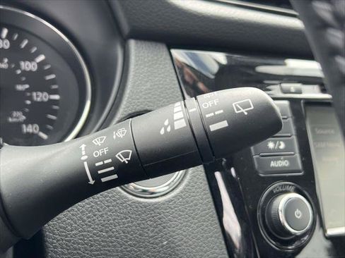 Used 2022 Nissan Rogue Sport SL AWD/4WD image 28