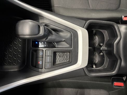 Certified 2025 Toyota RAV4 XLE image 18