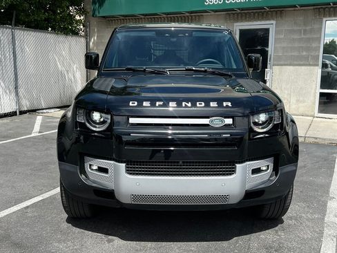 Used 2025 Land Rover Defender 110 S AWD/4WD image 2