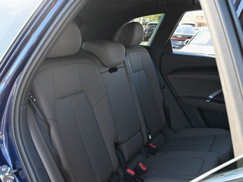 Used 2025 Audi Q5 Premium w/ Convenience Package image 20