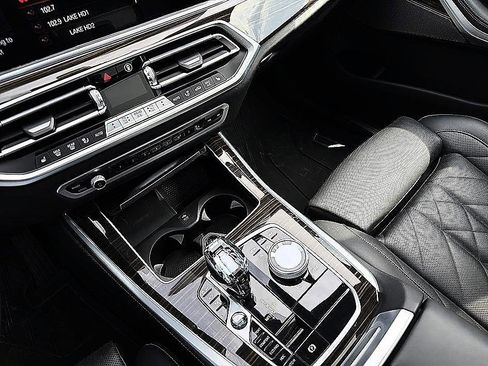 Used 2023 BMW X5 xDrive40i AWD/4WD image 15
