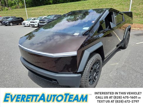Used 2024 Tesla Cybertruck AWD Crew Cab image 1
