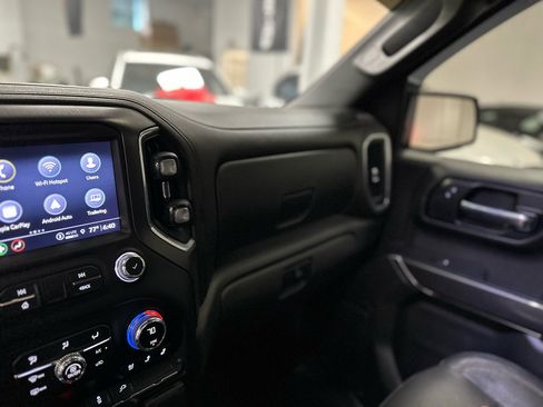 Used 2021 GMC Sierra 1500 AT4 image 24