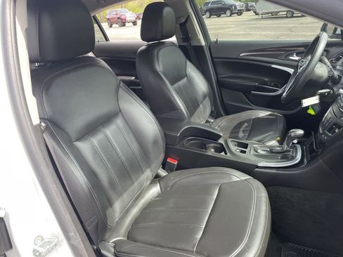 Used 2017 Buick Regal Sport Touring FWD image 14