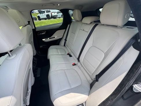 Used 2018 Jaguar F-PACE Prestige AWD/4WD image 17