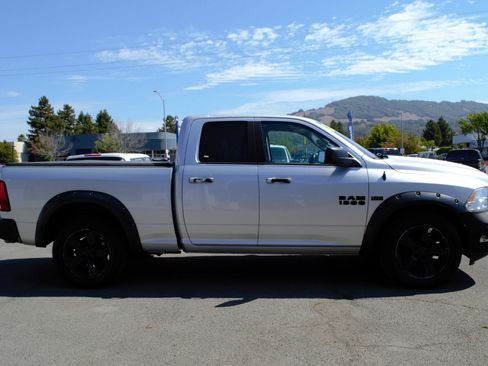 Used 2016 RAM 1500 Big Horn image 2
