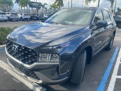 Used 2023 Hyundai Santa Fe SE image 14