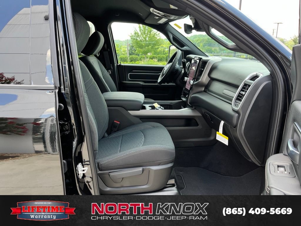 New 2026 RAM 2500 Big Horn AWD/4WD image 27