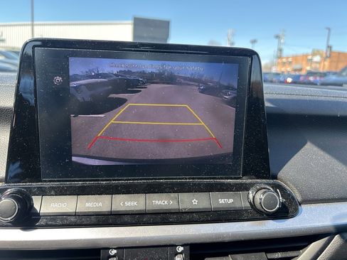 Certified 2023 Kia Forte LXS w/ LXS Technology Package image 9