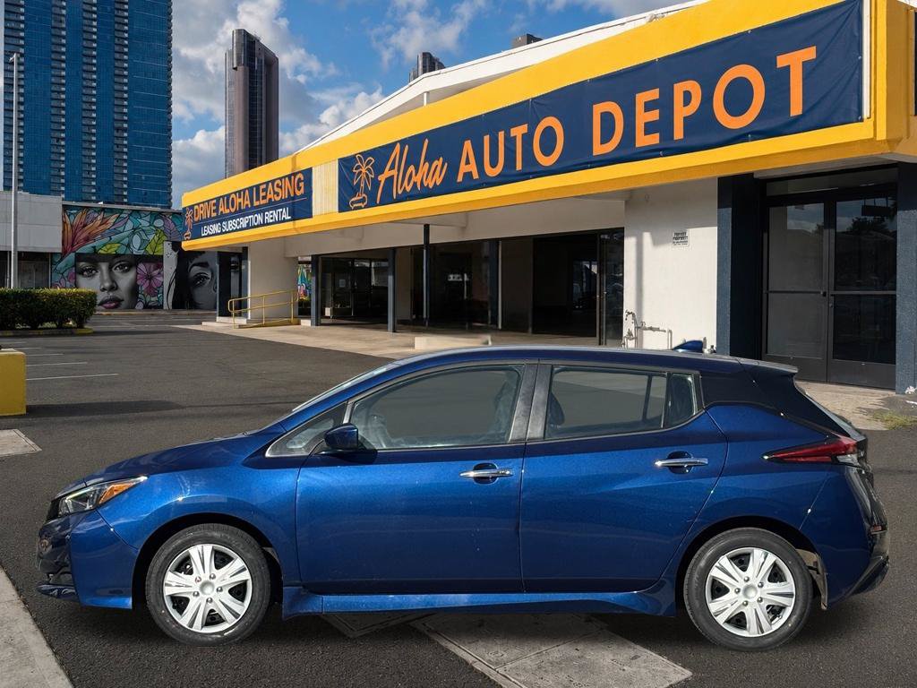 Used 2023 Nissan Leaf S FWD image 2