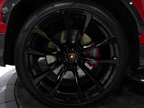Used 2021 Lamborghini Urus AWD/4WD image 34