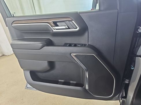 Certified 2024 Chevrolet Silverado 1500 RST AWD/4WD image 32