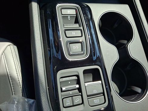 New 2025 Honda Pilot EX-L image 10