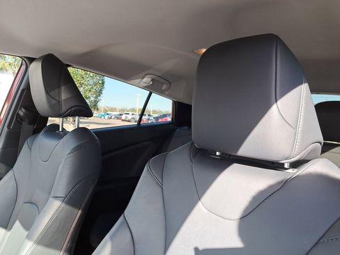 Certified 2021 Toyota Prius XLE image 16