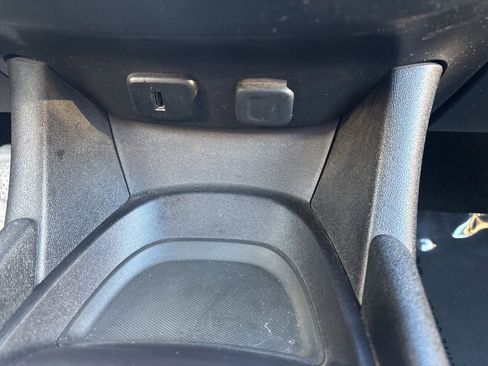 Used 2017 Chevrolet Malibu LS image 27