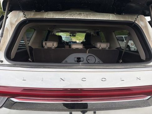Used 2023 Lincoln Navigator L Reserve AWD/4WD image 14