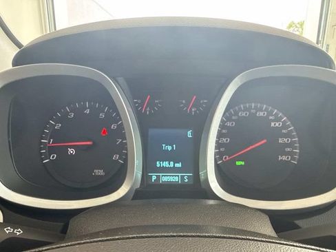 Used 2010 Chevrolet Equinox LT w/ Vehicle Interface Package FWD image 32