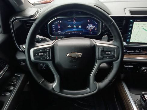 Used 2025 Chevrolet Silverado 1500 LT Trail Boss w/ Convenience Package II AWD/4WD image 21